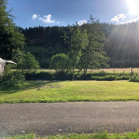 Campingplads Camping Des Neufs Pres *